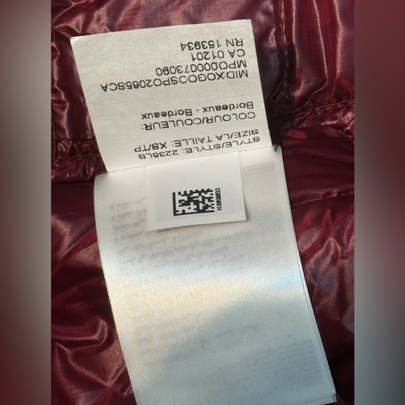 Canada Goose Cypress Hooded Jacket with Black Logo - Picture 11 of 13